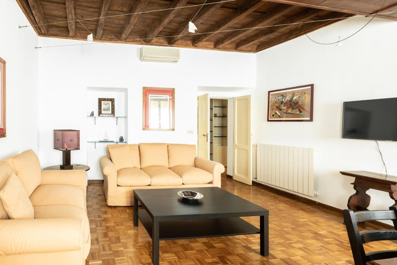 Spectacularly Bright, By Piazza Navona And The Pantheon - A/C, Wifi, Elevator Apartment Rome Luaran gambar